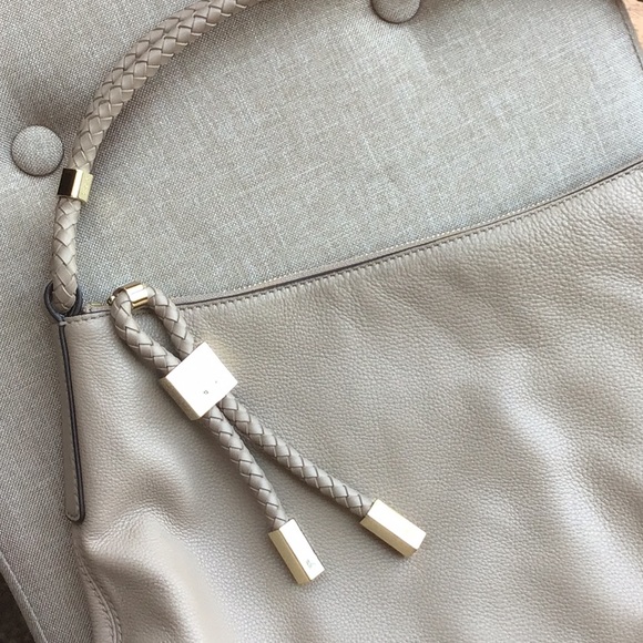 NWT MICHAEL KORS TAN LEATHER HANDBAG. TOP ZIP CLOSURE WITH BRAIDED PULL. - Picture 8 of 10